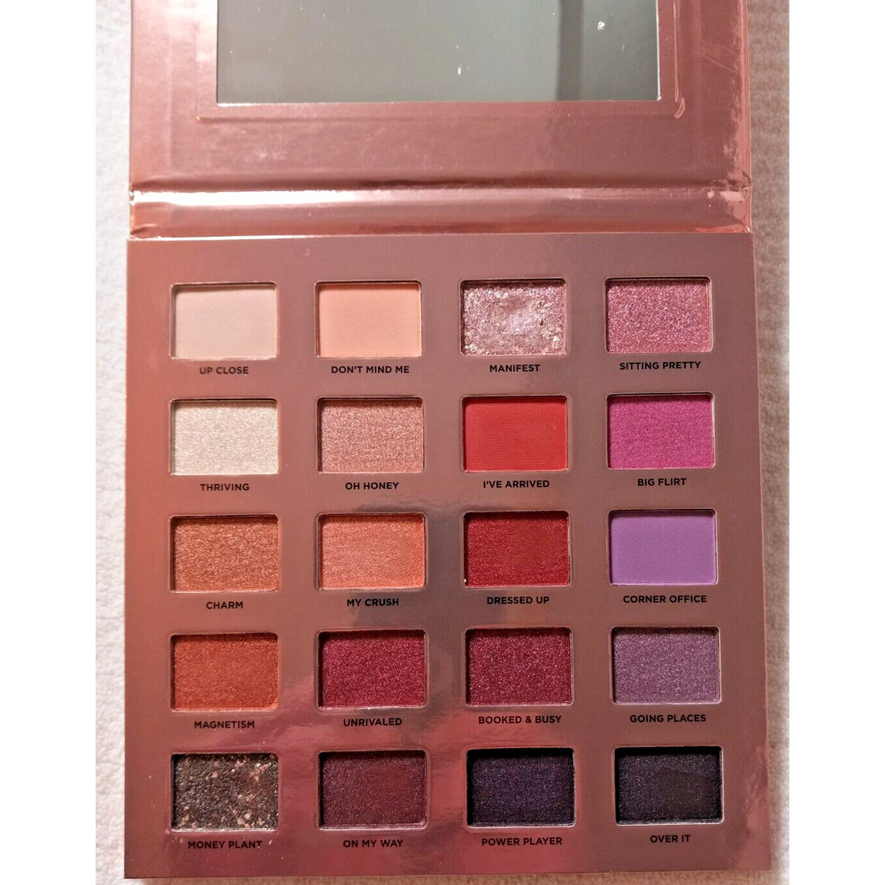New Iconic London Desk to Dance Eyeshadow Palette - 20 Shades